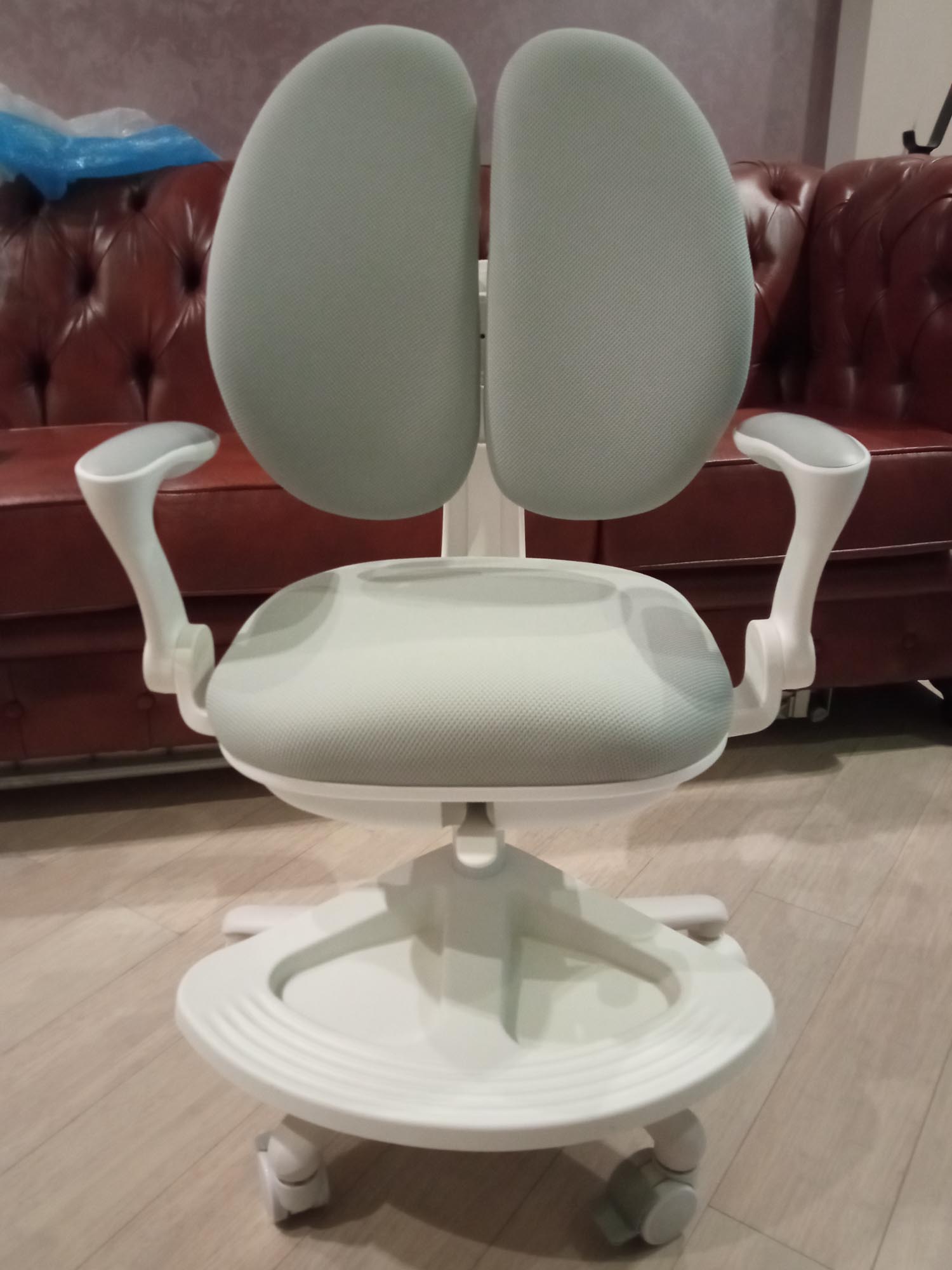 Детское кресло